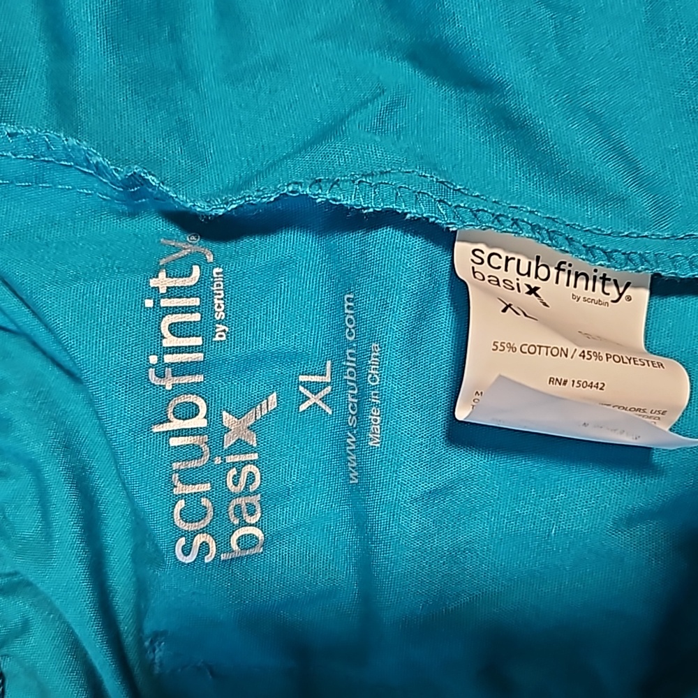 Scrubs 2 pair - Picture 5 of 6